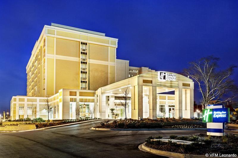 Best Western Plus Charleston Downtown Hotel Exterior photo